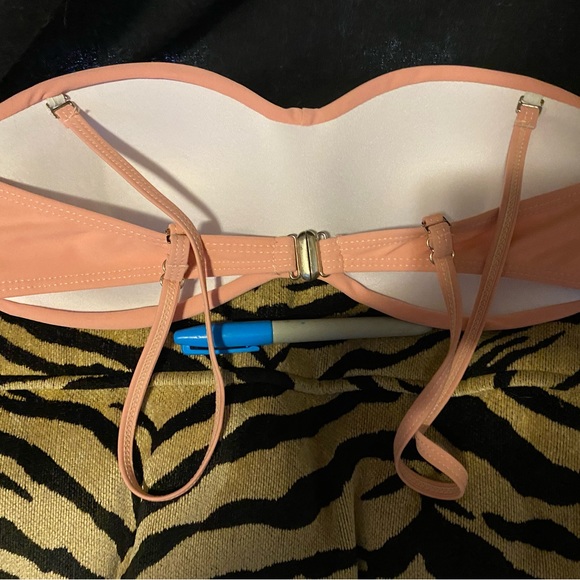 Brand new never used bathing suit top. Size medium and is super cute. - Picture 11 of 16